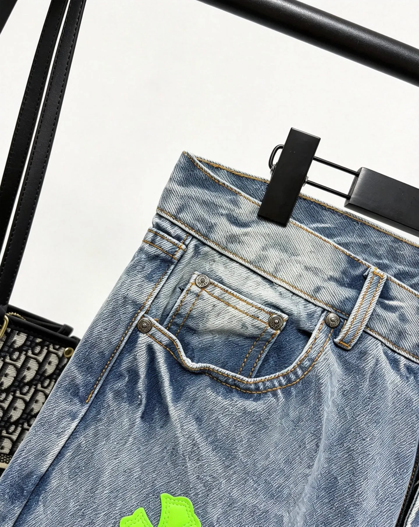 Chrome Hearts ， Light Blue ， ， ， ， ， ， Retro 。 Green ， ； ， ， ， ， 。 ， 。 Retro ， Classic ； ； Levi’s Classic V ， ， ， ， 。 ×Levis ， Genuine Leather ， 。 Retro ， 。 ， ， 。
